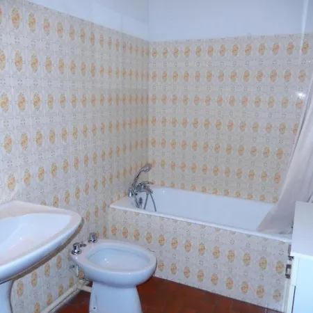 3 Pieces, 6 Couchages, Proche Et Centre, Balcon, Classe 2 Etoiles, Menage Inclus - Fr-1-229c-608 Apartment *