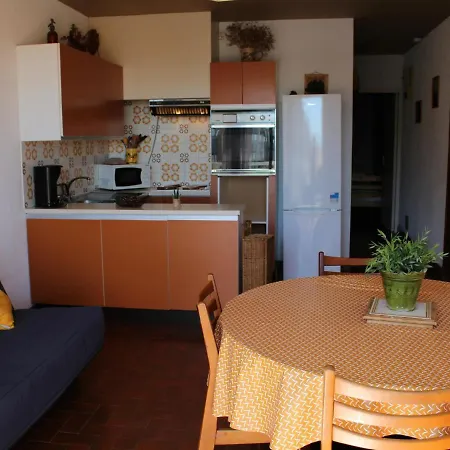 3 Pieces, 6 Couchages, Proche Et Centre, Balcon, Classe 2 Etoiles, Menage Inclus - Fr-1-229c-608 Apartment *